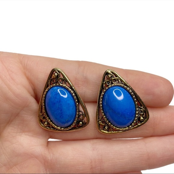 Faux Stone Antiqued Gold Triangle Pierced Earrings - Picture 2 of 6